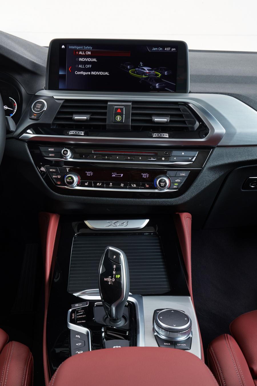 Детали интерьера BMW X4 xDrive30i (G02) 2018 года  (NA) (фото 72 из 106)